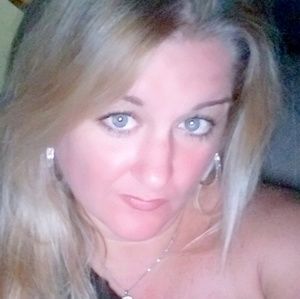 Meet your Posher, Angie